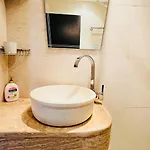 Amara в 10 Sunny