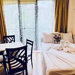 Amara в 10 Sunny Apartmán Sluneční pobřeží