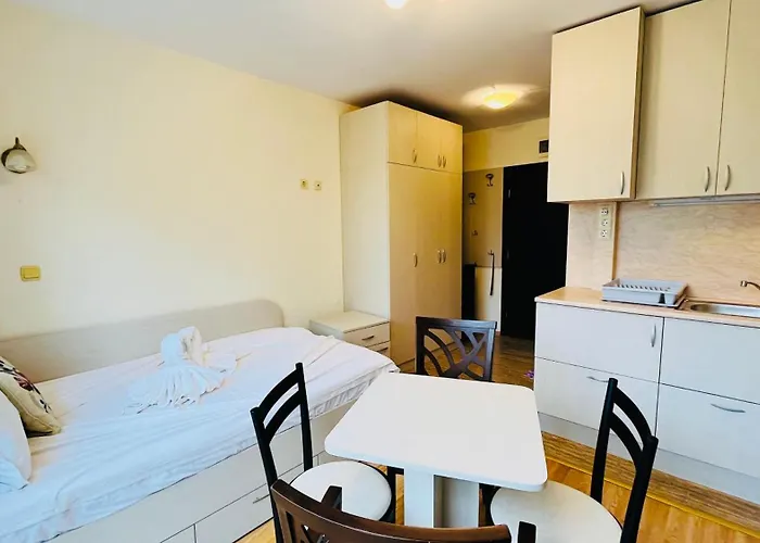 Amara в 10 Sunny 公寓 阳光海滩