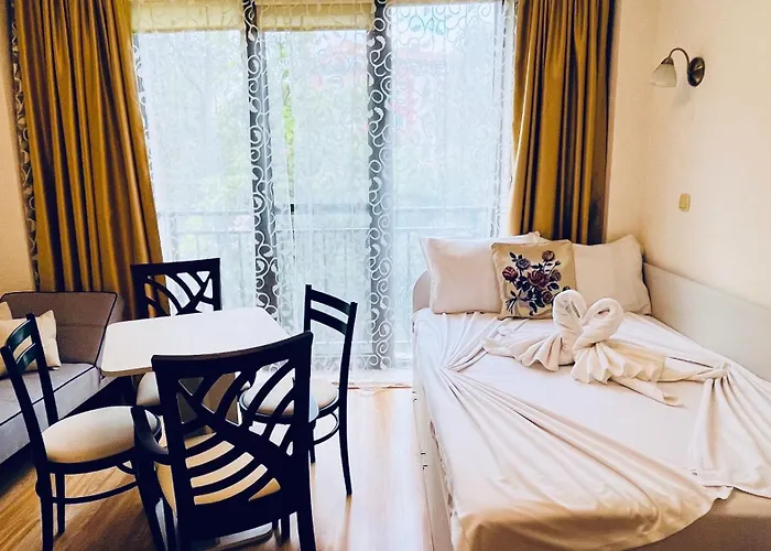 Amara в 10 Sunny 公寓 阳光海滩