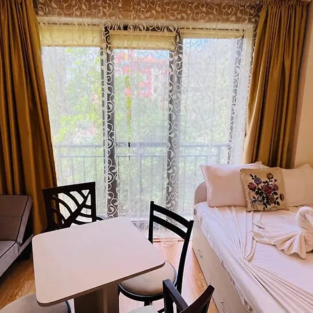 Amara в 10 Sunny Appartamento Sunny Beach